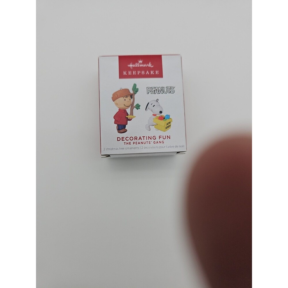 Hallmark Miniature Peanuts Gang Decorating Fun Keepsake Ornament 2022 Snoopy